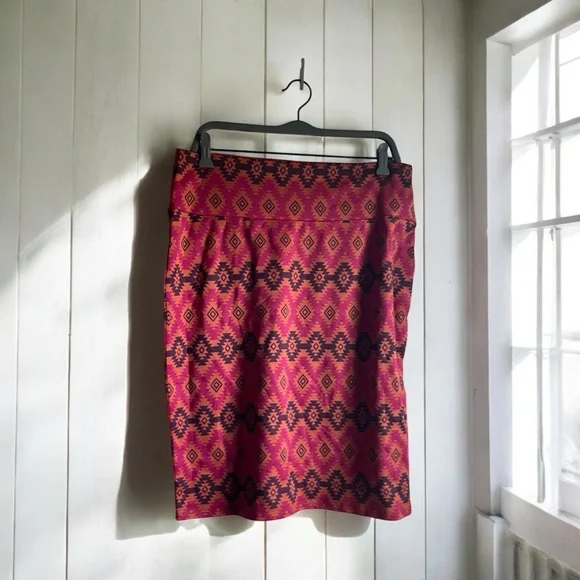 LuLaRoe Women’s Size 2XL Cassie Aztec Patterned Skirt - Picture 4 of 10